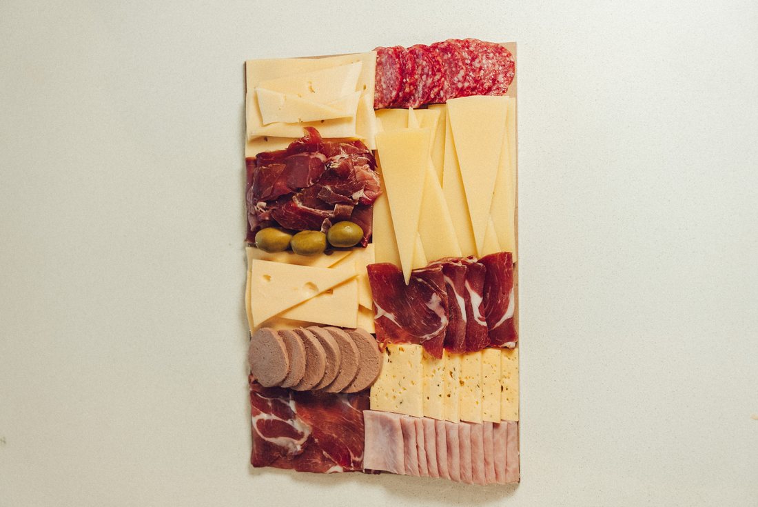 Picada de fiambres y quesos